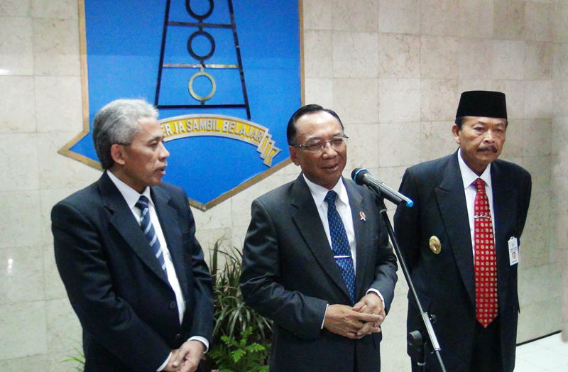 Menteri ESDM Optimis Blok Cepu Produksi 165.000 Tahun 2014